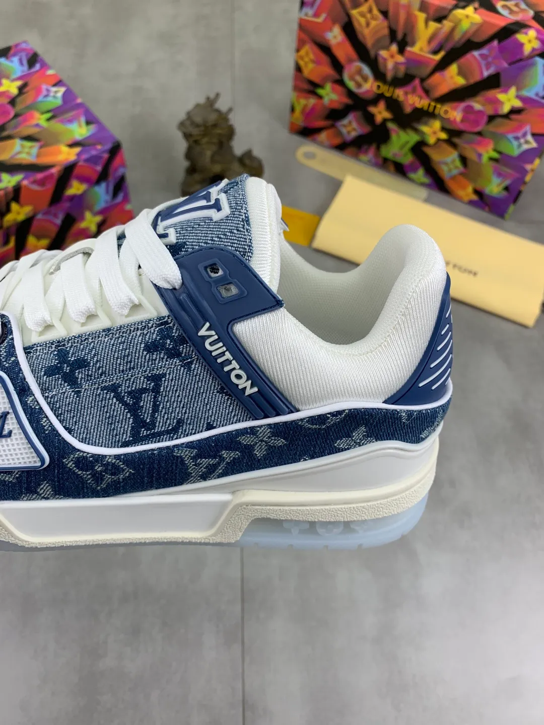 Men's men's shoes 💰P540 New style 💰💎💎Latest color High version 2025Louis*Vuitto* LV Traine catwalk TRAINER outsole and fabric private model A shoe that definitely costs a lot of money and effort. This series was designed after the arrival of Vifgil. It is favored by many fans every season. Original TPU outsole Original packaging Color: black Available in white (available from stock, super fast shipping) Code number: 35-46